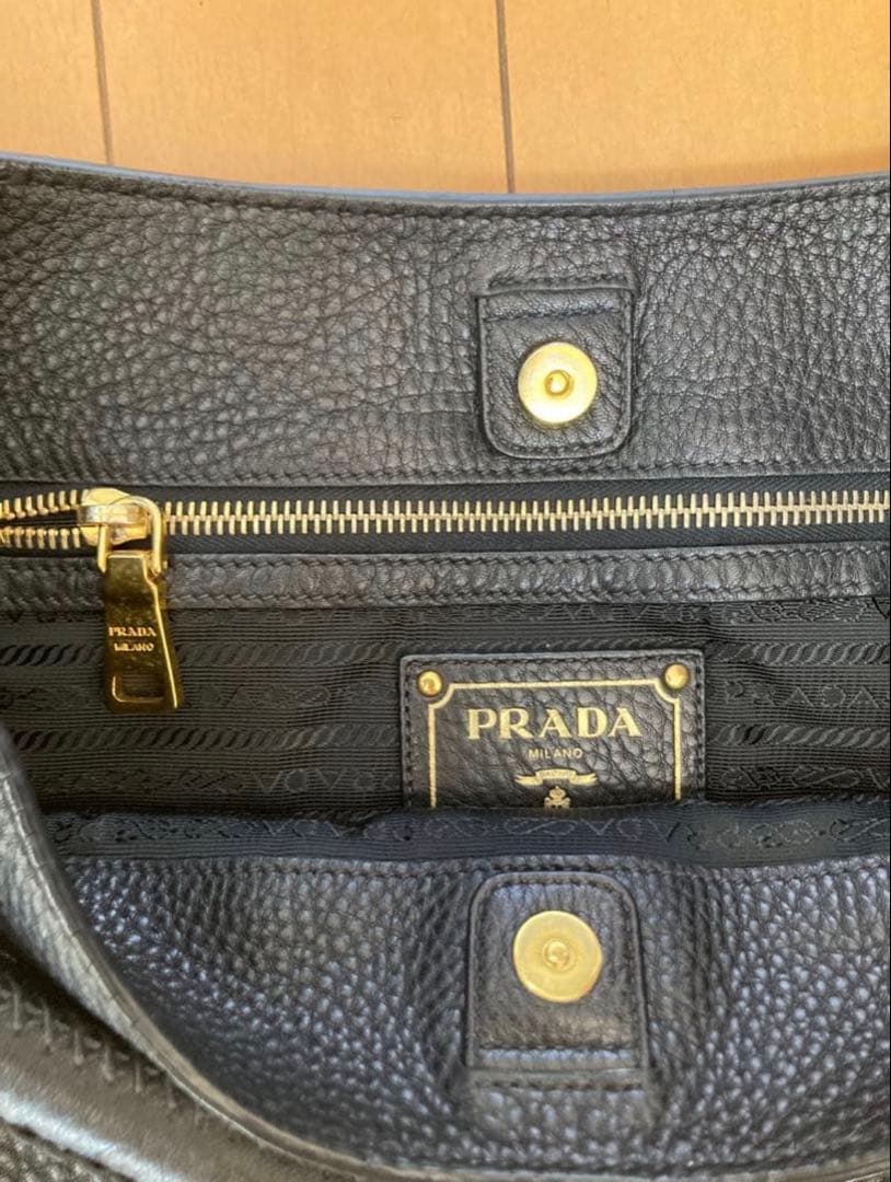 PRADAレザー トートバッグ
