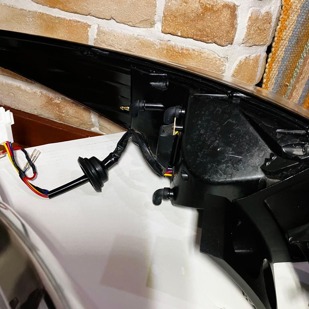 ジャンクにて‼️60ハリアー　DazzFellows LEDテールランプAssy