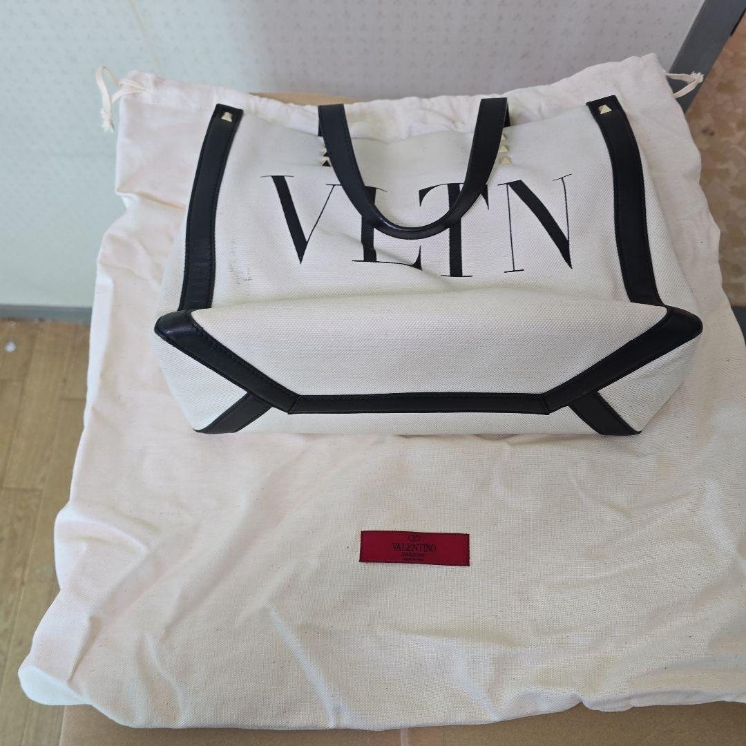 VALENTINO スタッズ付きトートバッグ最終値下げ