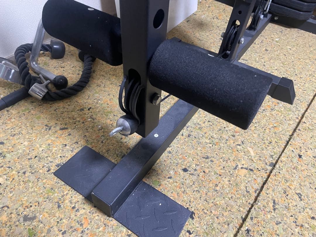 W ウェイトトレーニングマシン