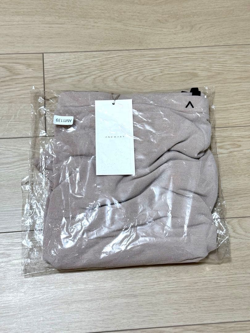 【新品 未使用】Andmary Velour ribbon tops beige