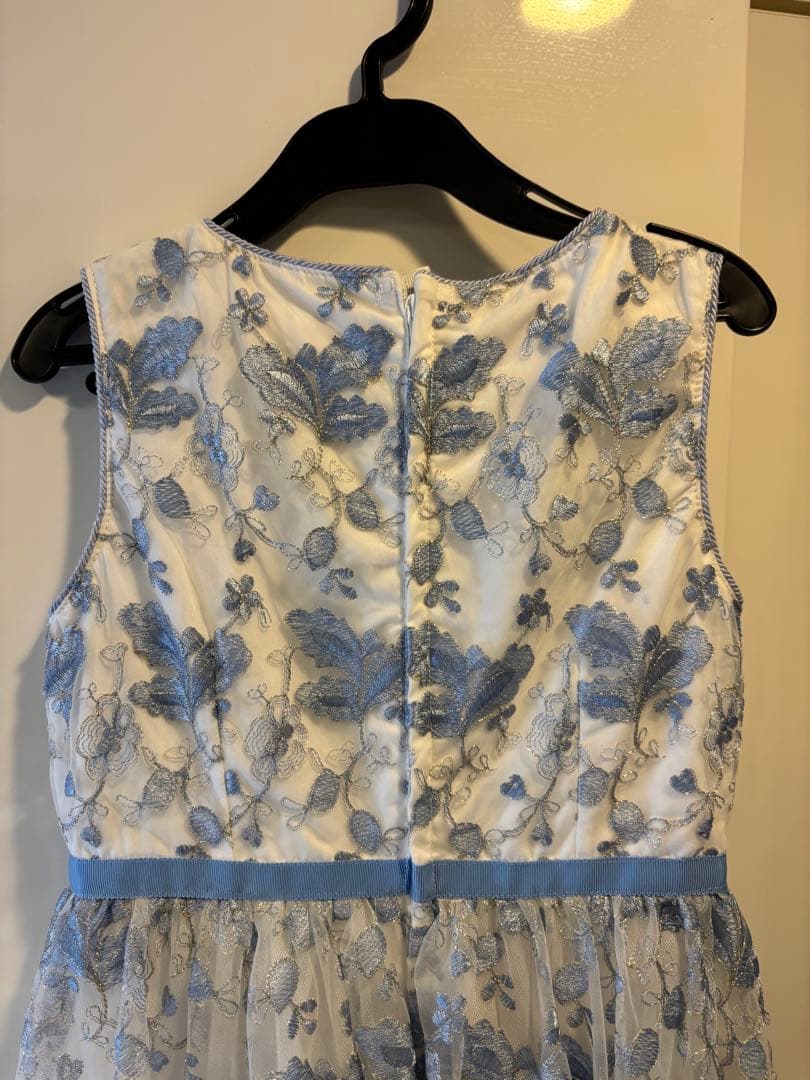 【試着のみ】mezzo piano メゾピアノ　ドレス　ワンピース　刺繍