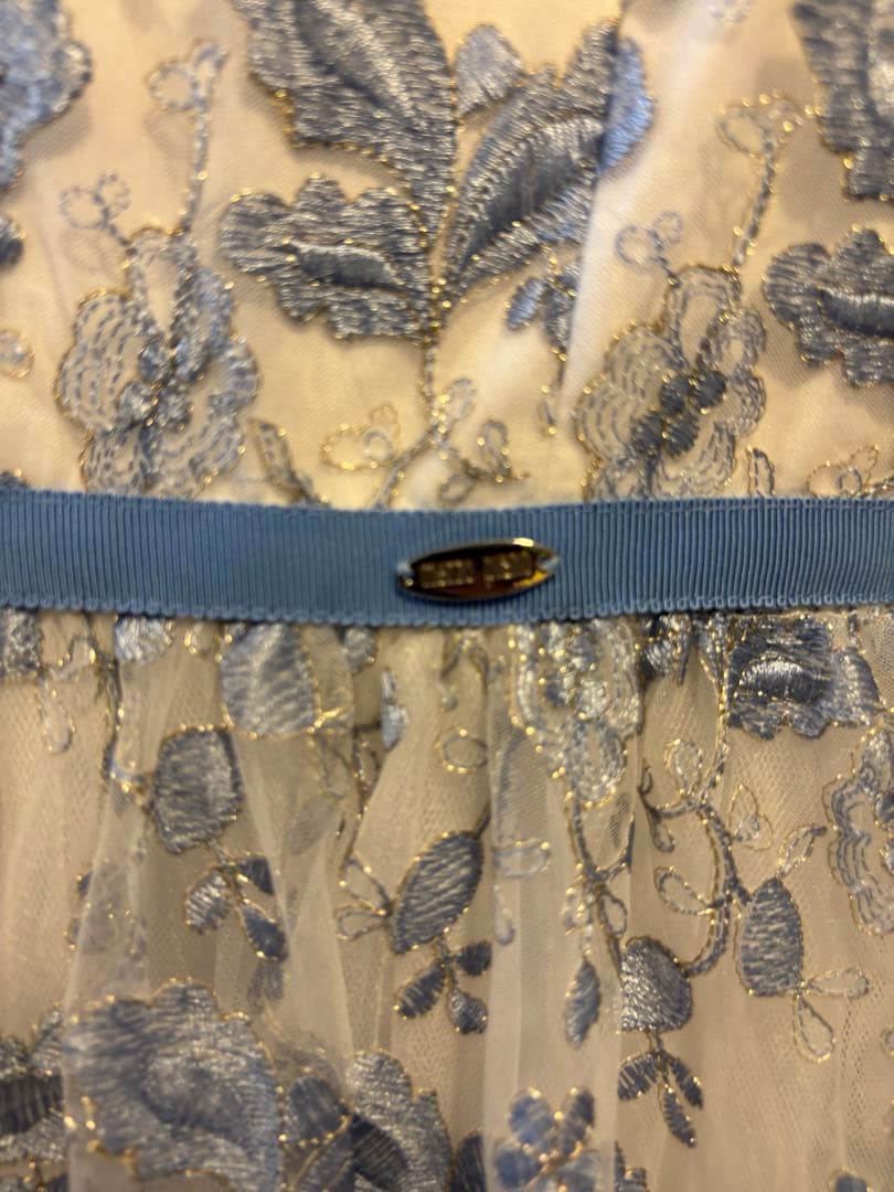 【試着のみ】mezzo piano メゾピアノ　ドレス　ワンピース　刺繍