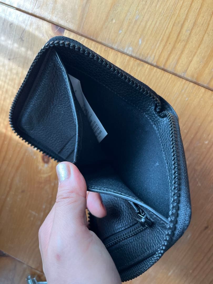 マルジェラ　ブラックレザー ミニ財布 ジッパー付き