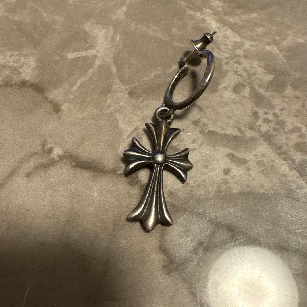 クロムハーツタイニーCHクロス フープイヤリング