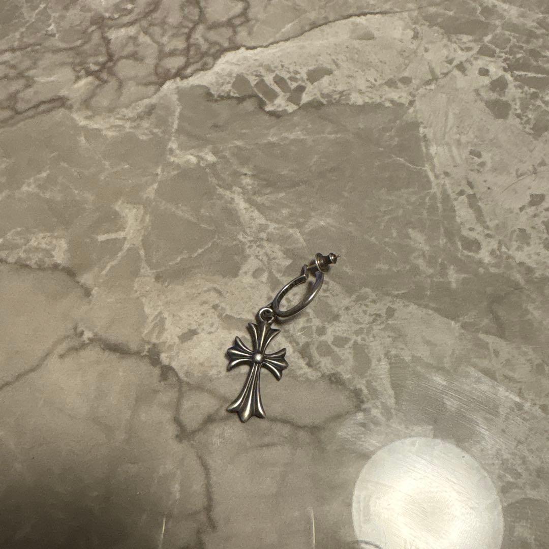 クロムハーツタイニーCHクロス フープイヤリング