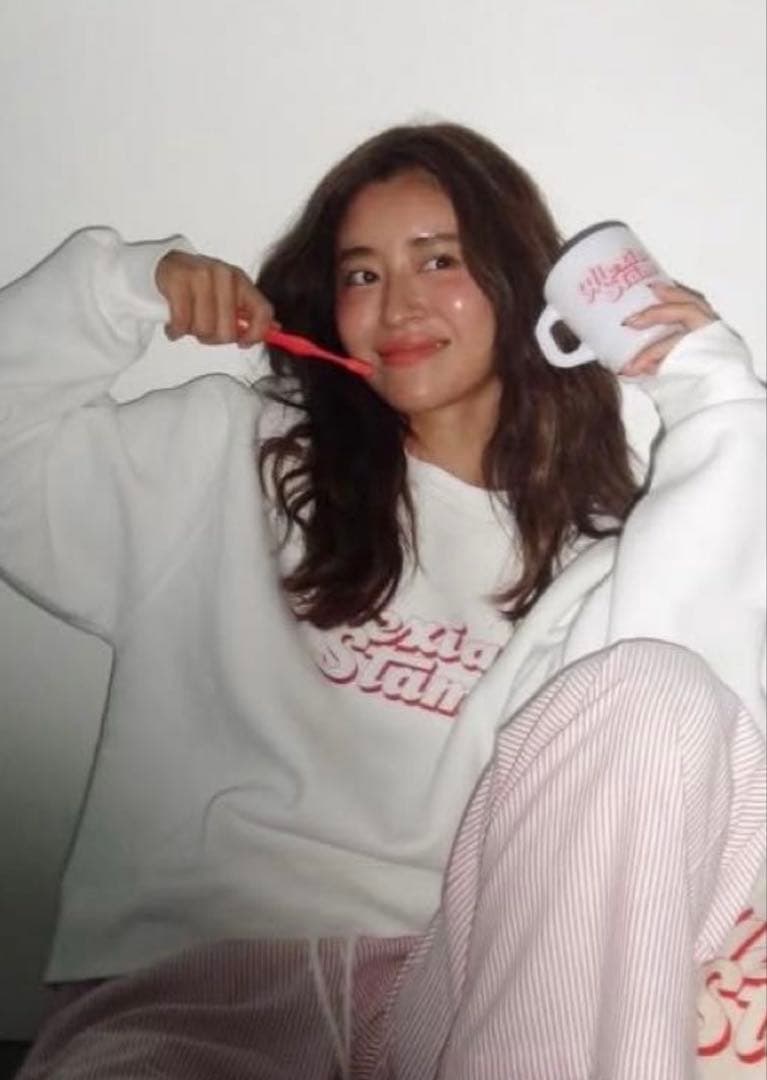 ALEXIA STAM アリシアスタン ロゴ　スウェット