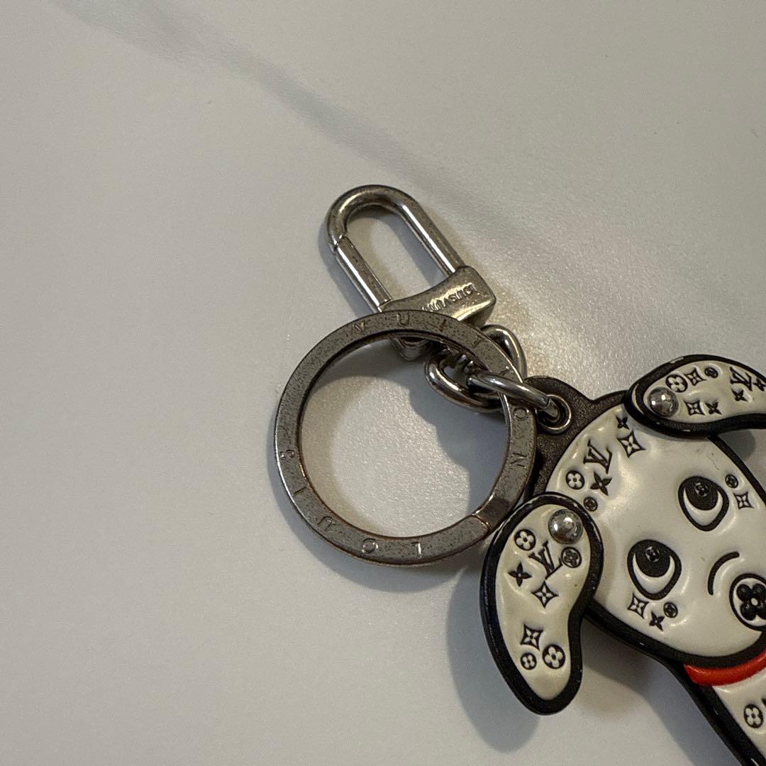 LOUISVUITTON　犬のキーホルダー