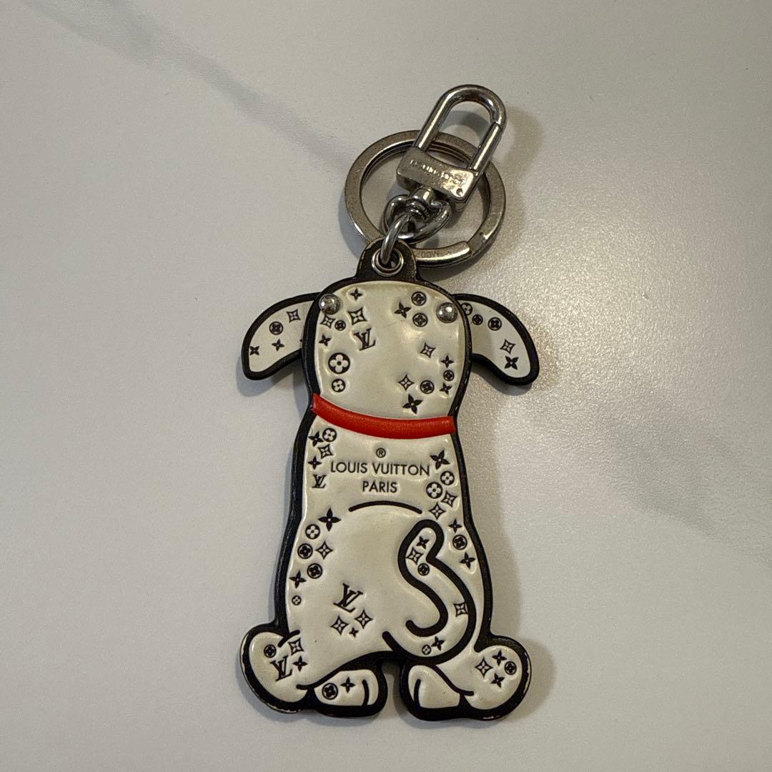 LOUISVUITTON　犬のキーホルダー