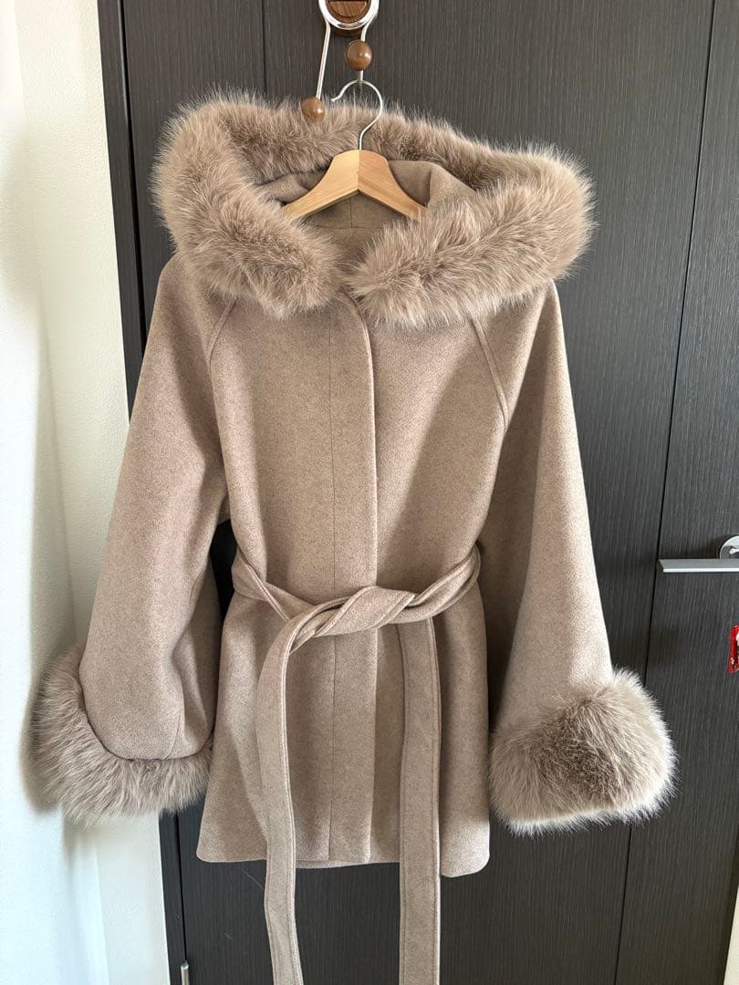 Chicoファー付きフード襟マルチwayケープコート ベージュ