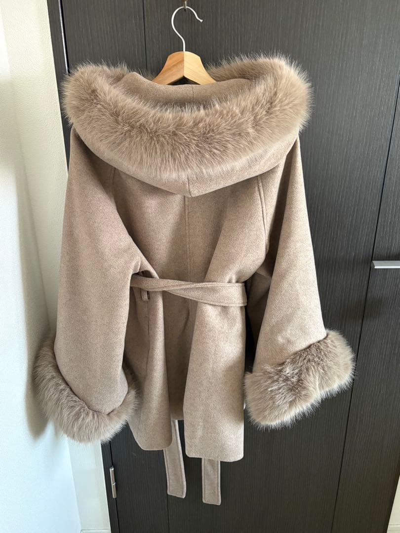 Chicoファー付きフード襟マルチwayケープコート ベージュ