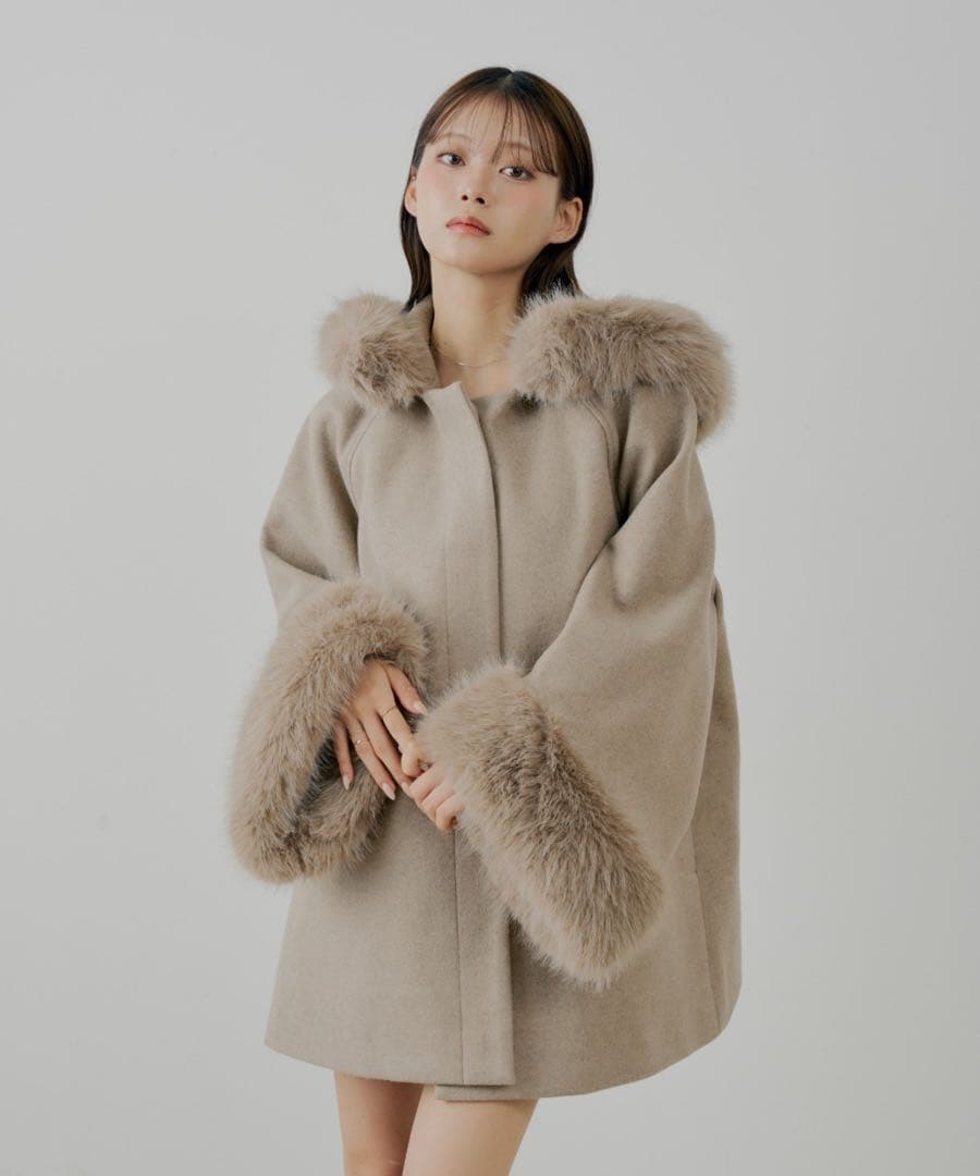 Chicoファー付きフード襟マルチwayケープコート ベージュ