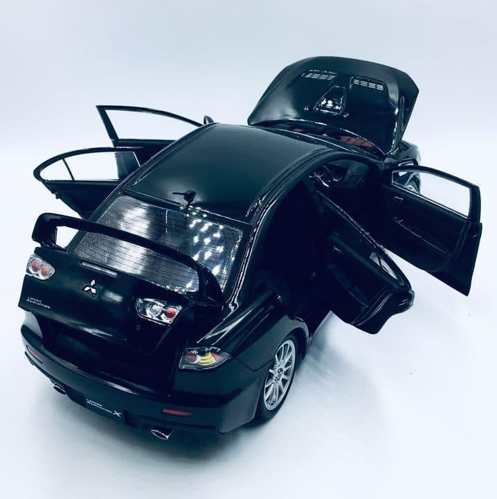 CSM ランサー エボXブラック1/18右ハンドルダイキャスト