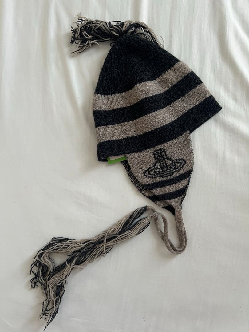 ★タグ付き★ 完美品 Vivienne Westwood 耳あて付き ニット帽