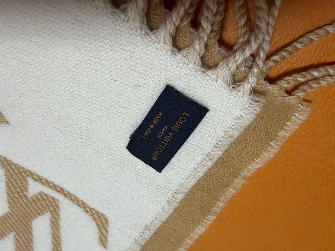 マフラー・LV エセンシャル