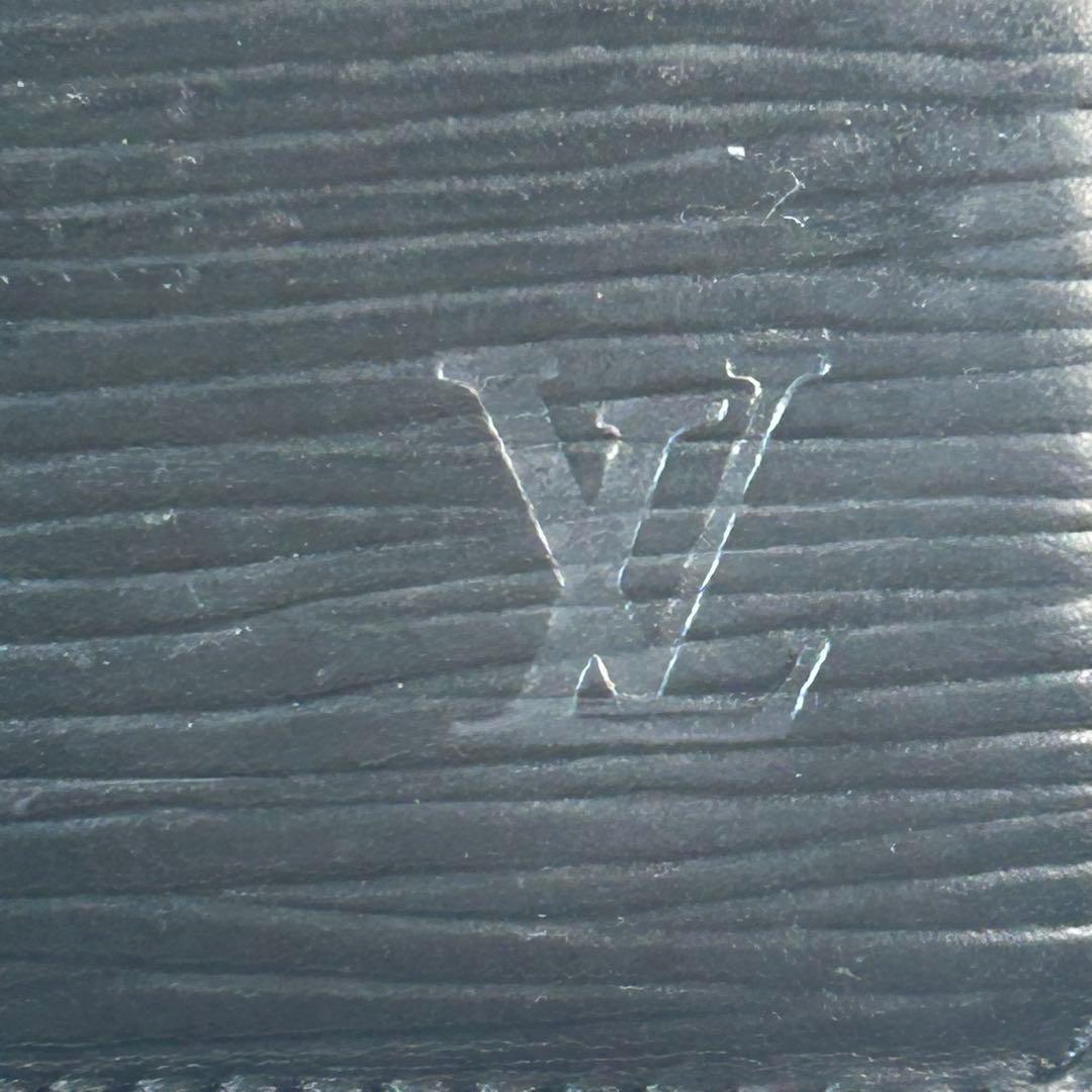 ルイヴィトン　エピ　ポルトモネビエ・トレゾール　ノワール　ブラック