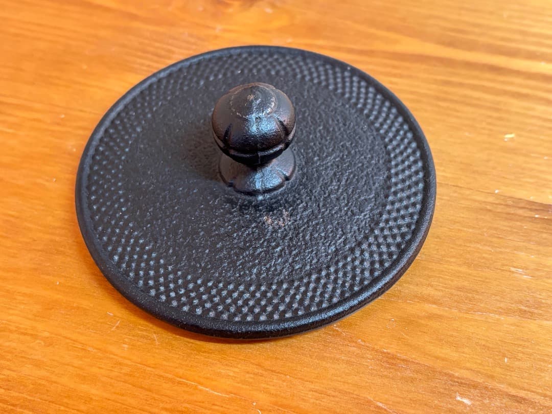 岩鋳 Iwachu 鉄瓶 7型アラレ 0.9L 南部鉄器