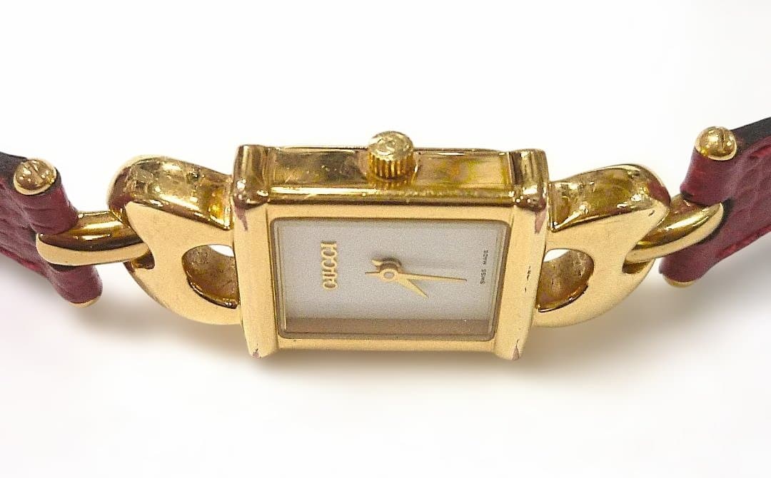 グッチ 腕時計 1800L クォーツ ゴールドベゼル　電池交換済み