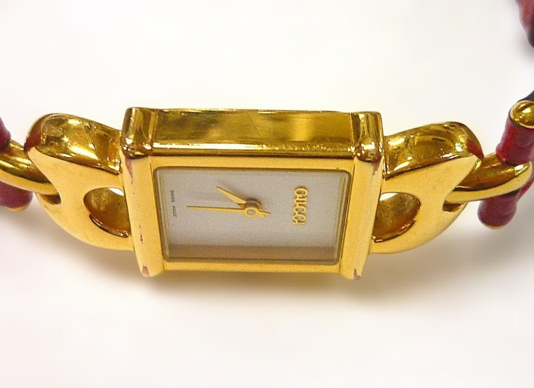 グッチ 腕時計 1800L クォーツ ゴールドベゼル　電池交換済み