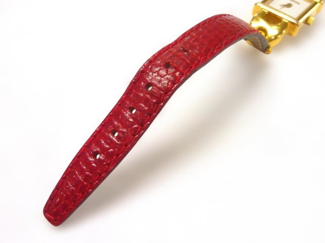 グッチ 腕時計 1800L クォーツ ゴールドベゼル　電池交換済み