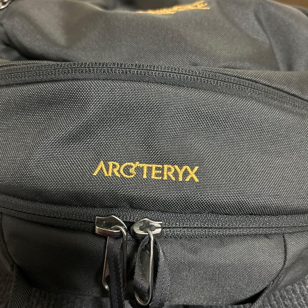 ARC'TERYX ブラックバックパック Mantis26