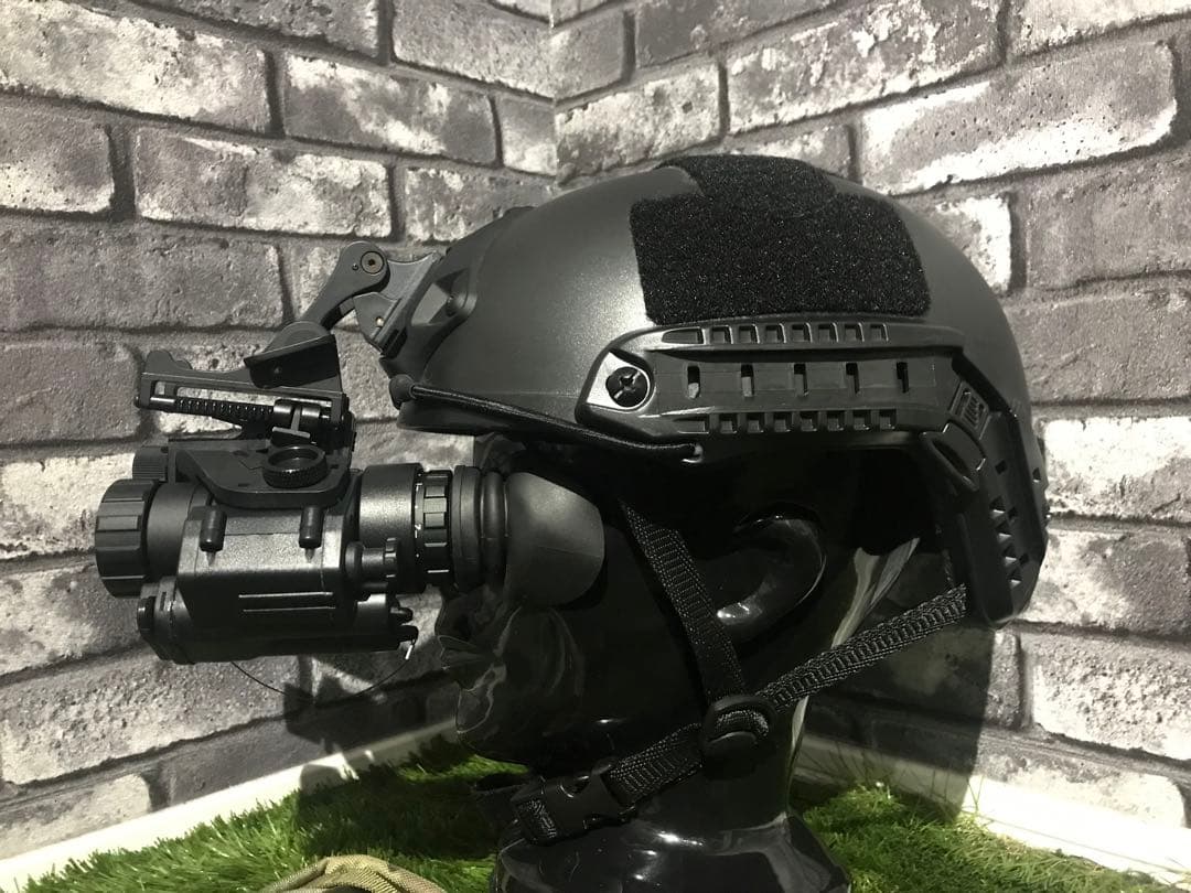 暗視ゴーグルセット　ヘルメット・マウント・ナイトビジョン・トルソーセット