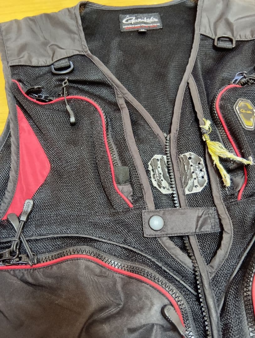 がまかつ　Gamakatsu フィッシングベスト 全シーズン型 鍵落下防止対策