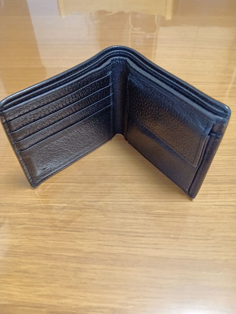 美品✨️GUCCI アニマリエ メタルビ―(蜂)折れ財布　シックな黒