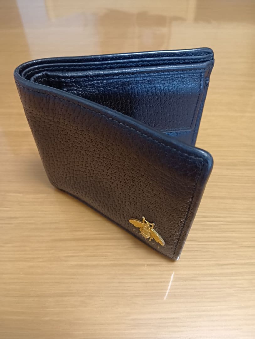 美品✨️GUCCI アニマリエ メタルビ―(蜂)折れ財布　シックな黒