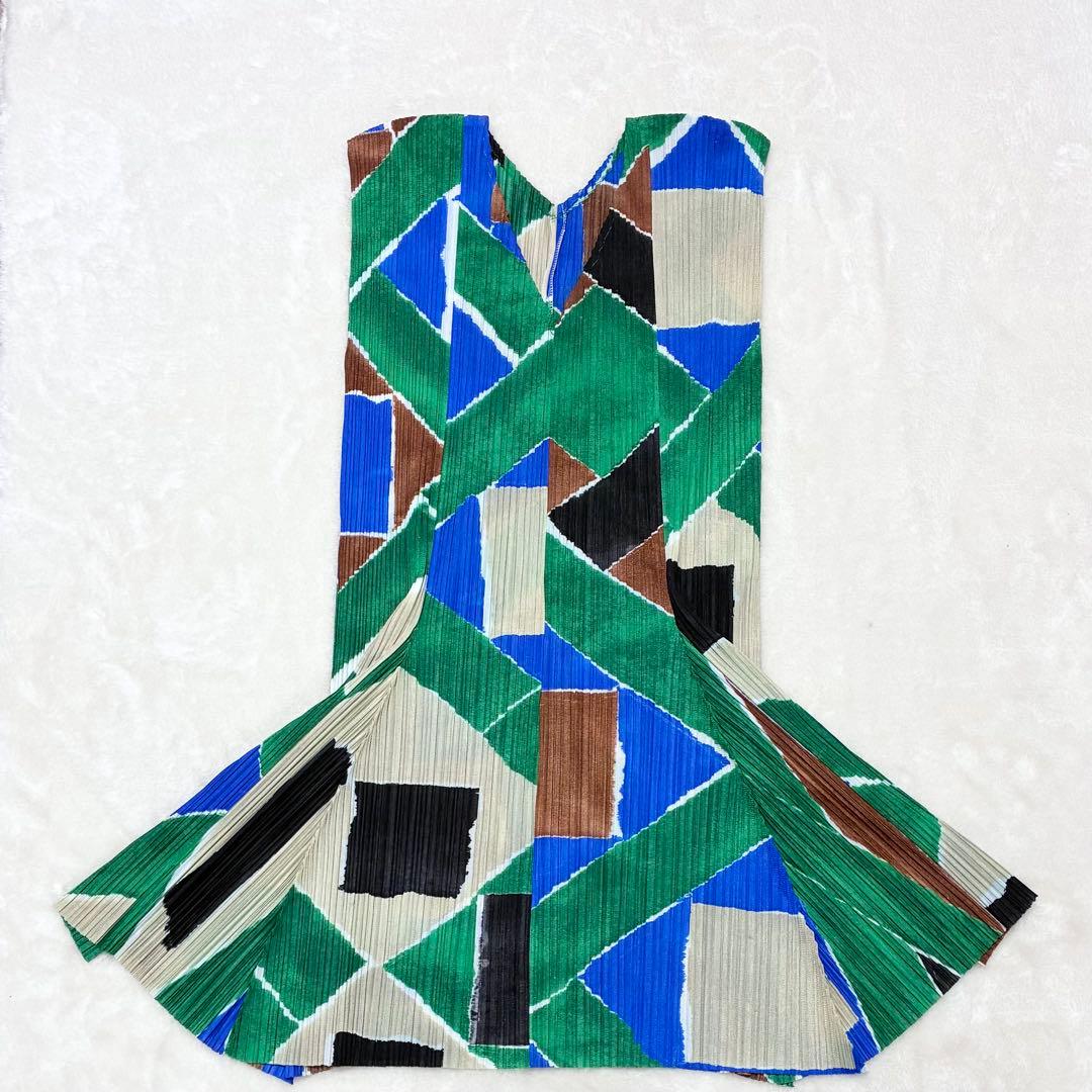 プリーツプリーズ　イッセイミヤケ　ノースリーブチュニックワンピース　Mサイズ