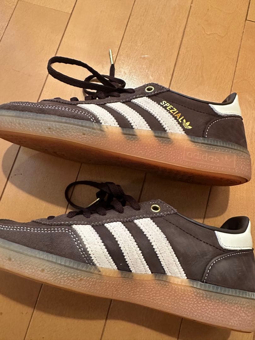 ダークブラウン　adidasハンドボール スペツィアル