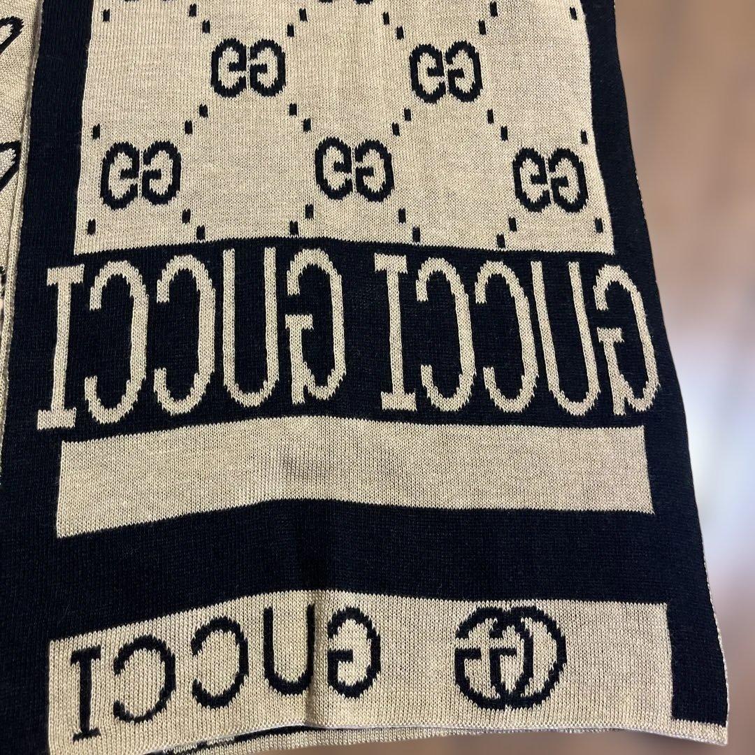 GUCCIロゴマフラー最終値下げ