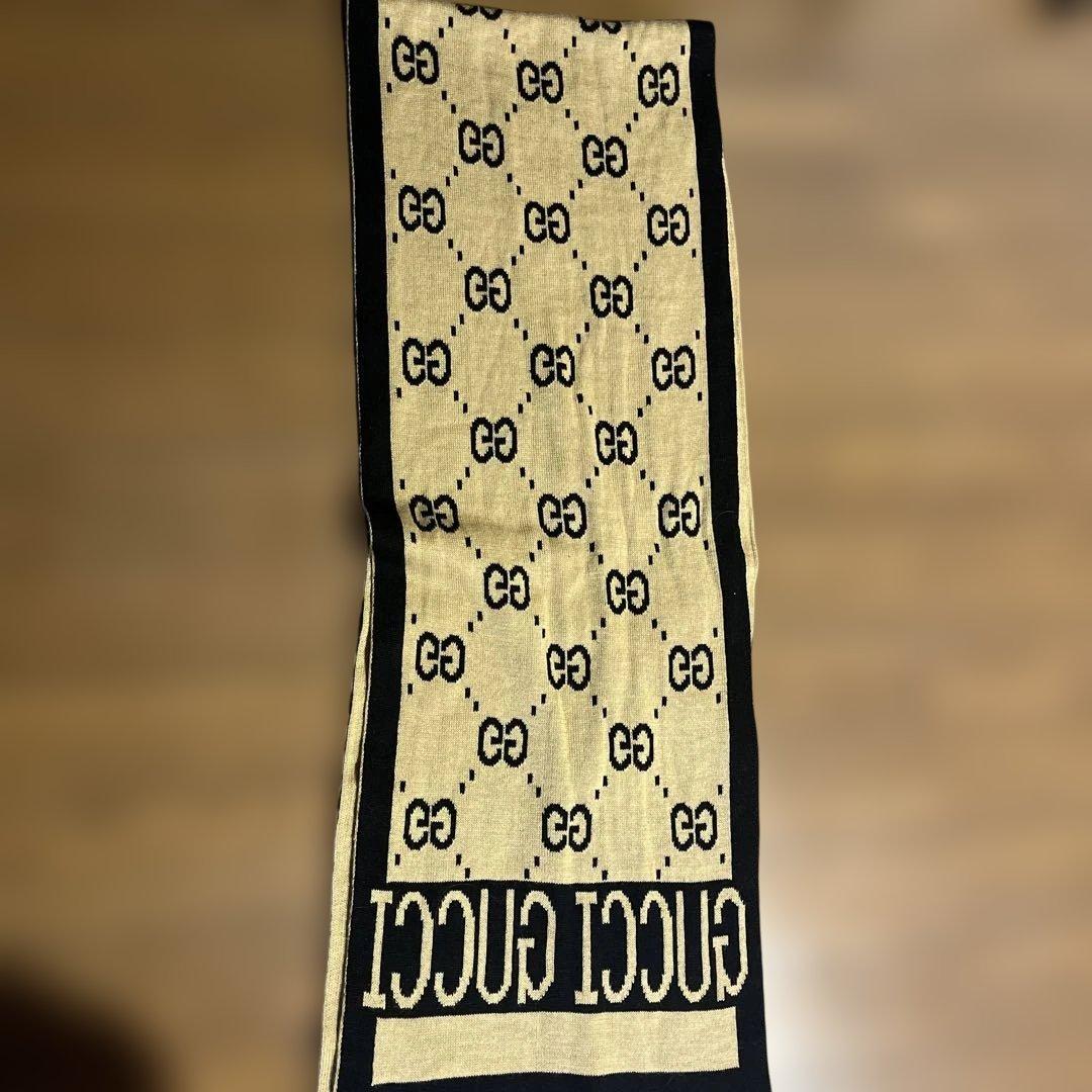 GUCCIロゴマフラー最終値下げ