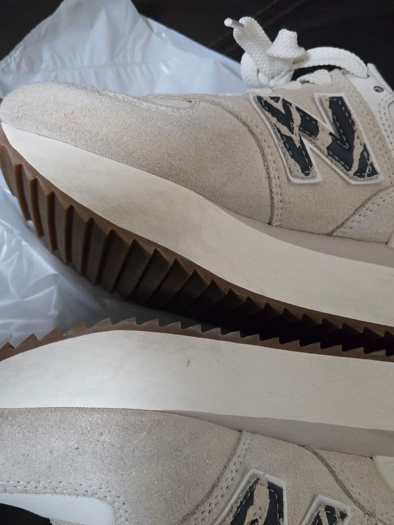 ニューバランス　WL574ZDD ホワイトゼブラ　厚底　23.5