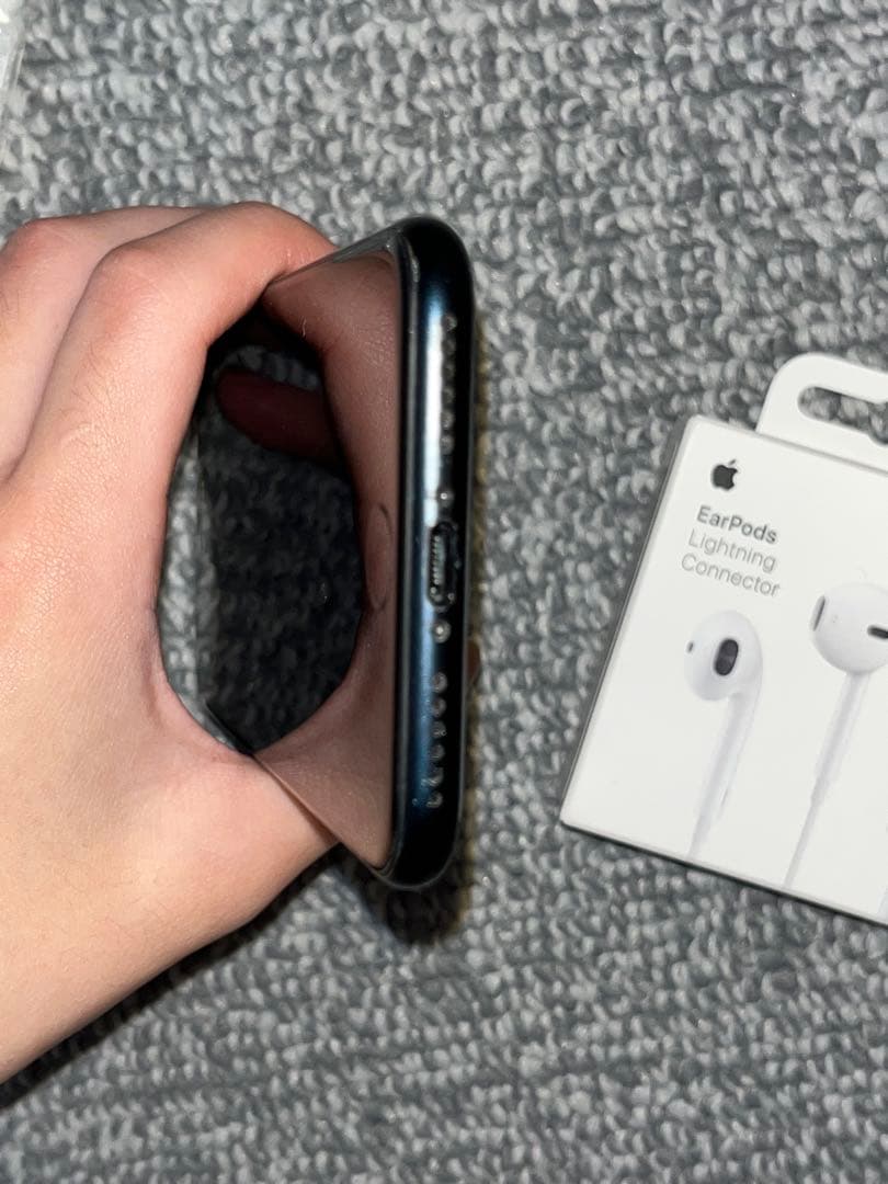 携帯電話本体 Iphone se3 256GB 96%