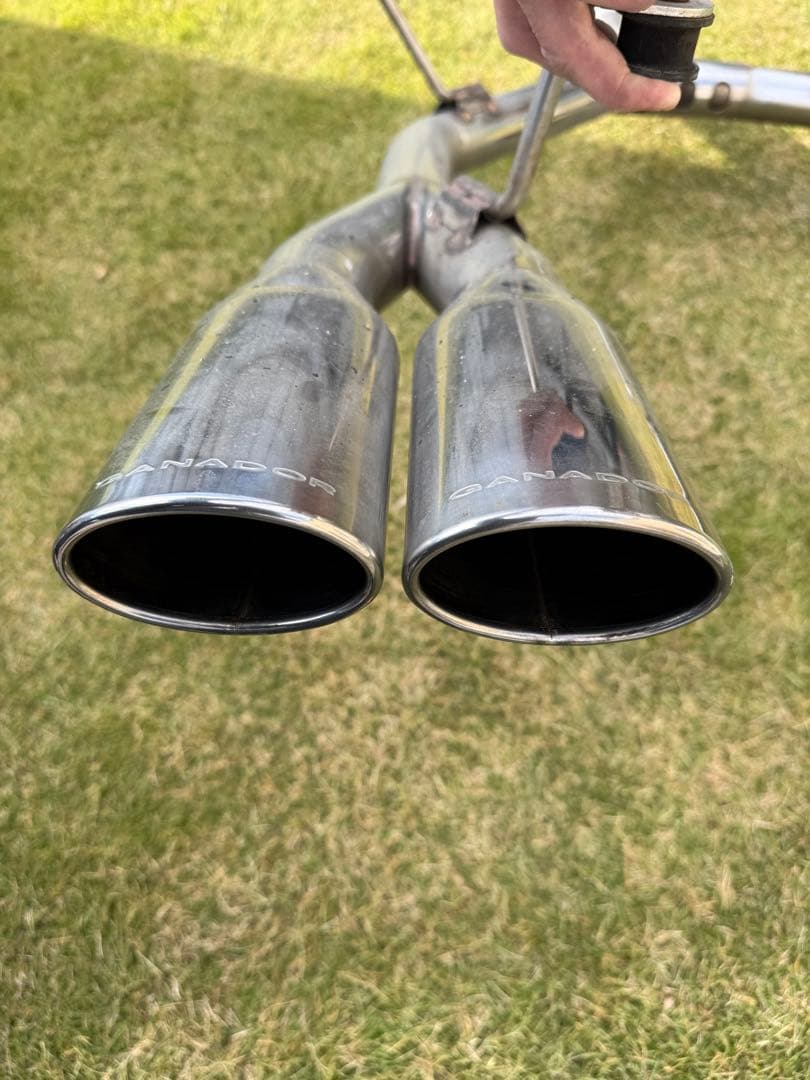 ガナドール　GANADOR E51 エルグランド　4本出しマフラー