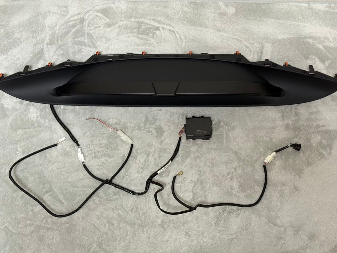 【送料込み】50系プリウス　ドライブサポートイルミネーション