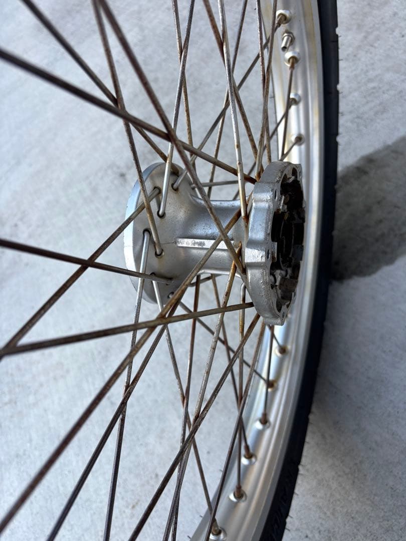 中古　セロー　フロントホイール　タイヤ付き