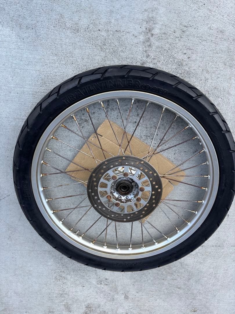 中古　セロー　フロントホイール　タイヤ付き