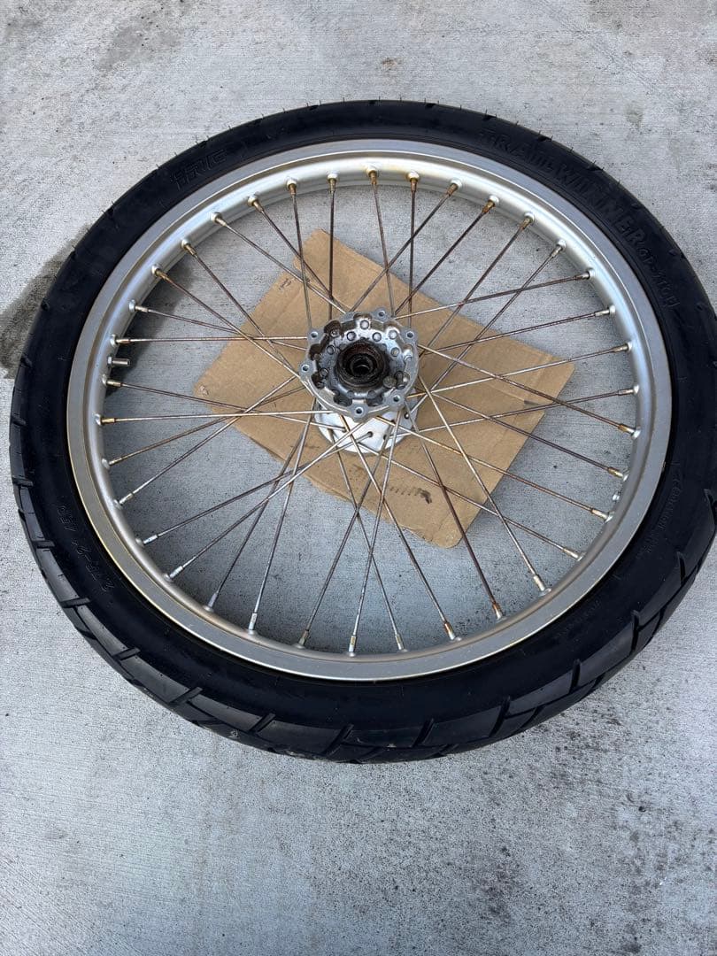 中古　セロー　フロントホイール　タイヤ付き