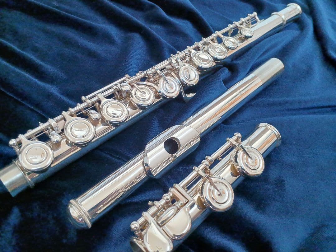 ♦超美品♦最新・現行モデル♦ヤマハフルート YFL212