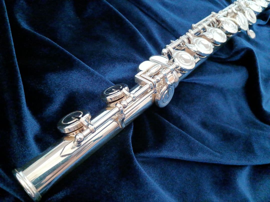 ♦超美品♦最新・現行モデル♦ヤマハフルート YFL212