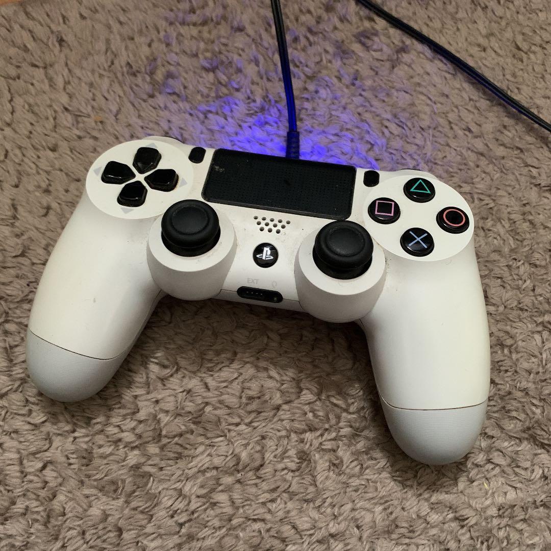 白いプレステ4とHDD4TB