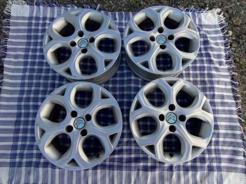 ①シトロエンC3 純正16インチホイール 2本/4本同時購入必須 ※説明必読