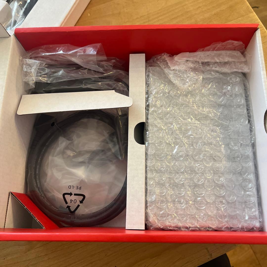 Switch （ほぼ新品）　コントローラーなし