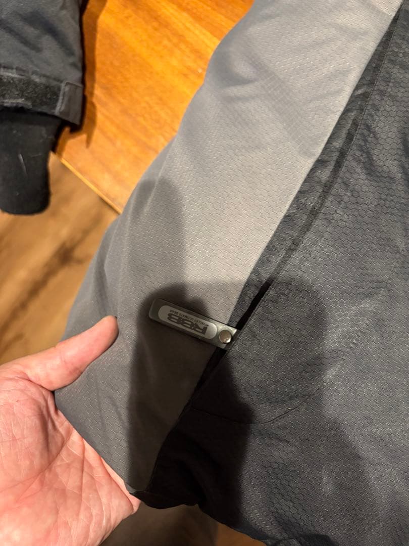 mt6286　リバレイ　ウォータープルーフダウンジャケット