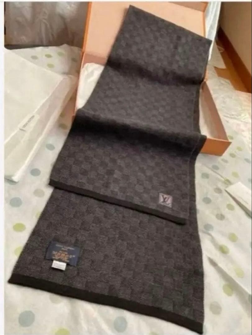 Louis Vuittonダミエマフラー ブラック系【新品同様】箱なし