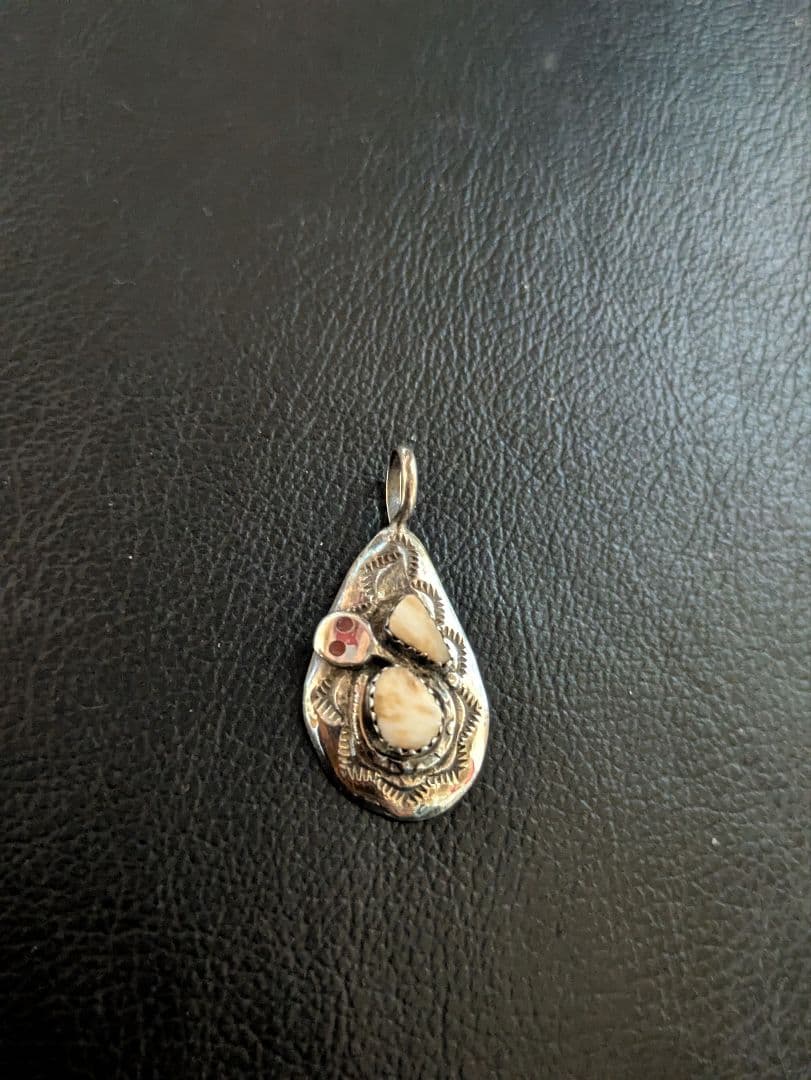 希少　幻のホワイトバッファローターコイズ 　ネイティブアメリカンジュエリー