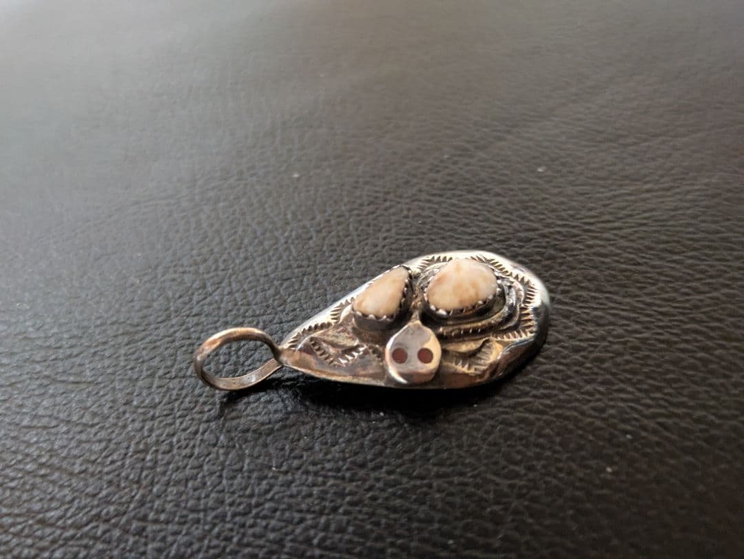 希少　幻のホワイトバッファローターコイズ 　ネイティブアメリカンジュエリー