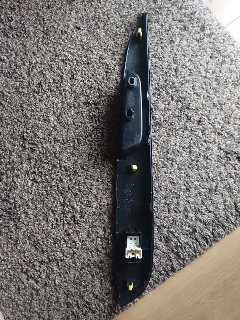 トヨタ ハイエース ダークプライム フロントドアトリム 運転席 助手席 セット